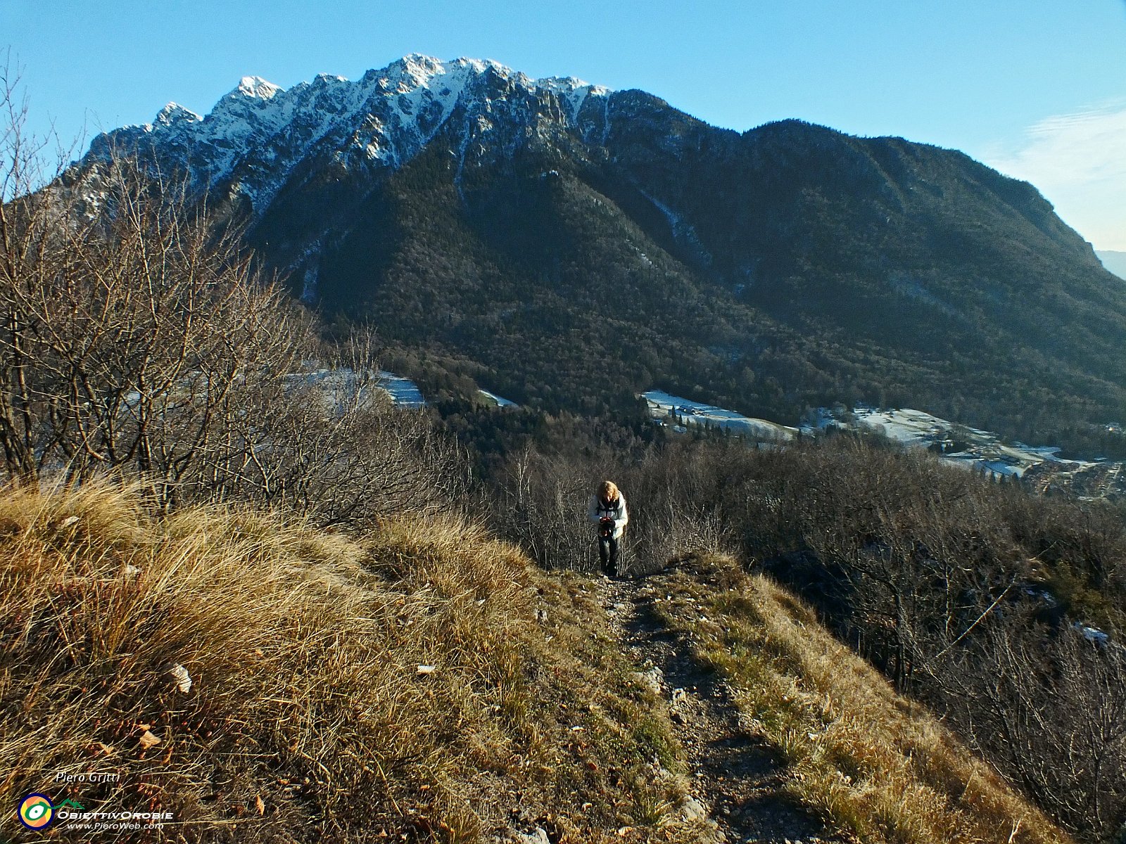 07 Ci accompagna la vista dell'Alben .JPG